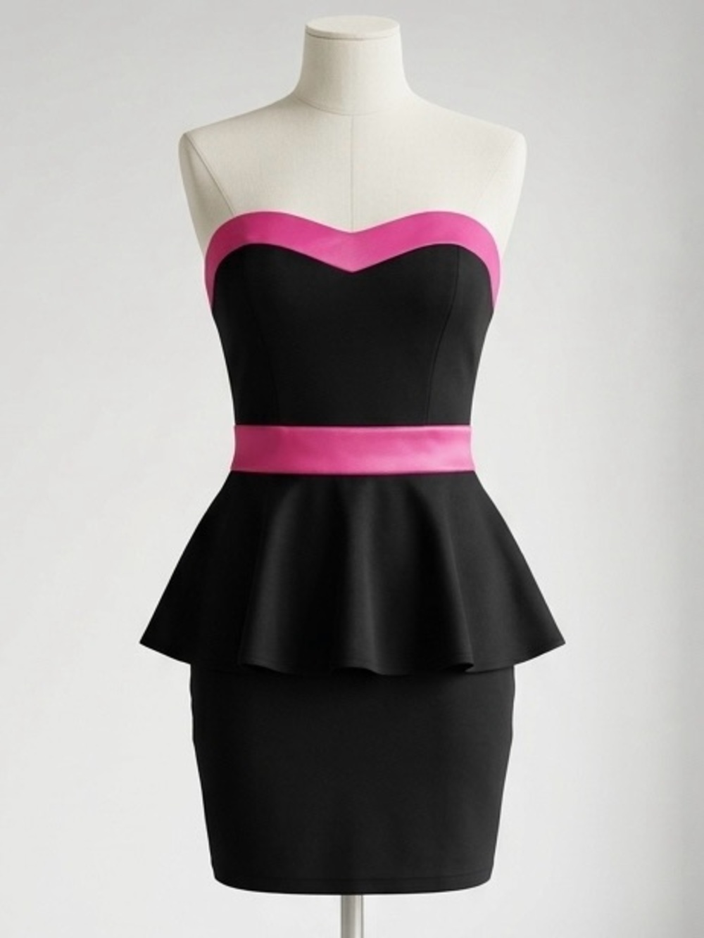 Material Girl| Fun Strapless Peplum Black/Pink Party Mini Dress Sz M